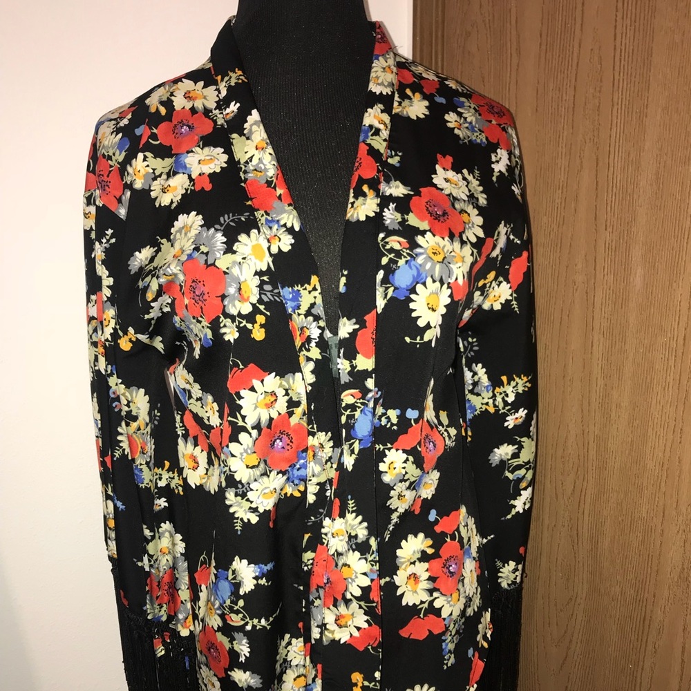 Flower kimono with fringe
